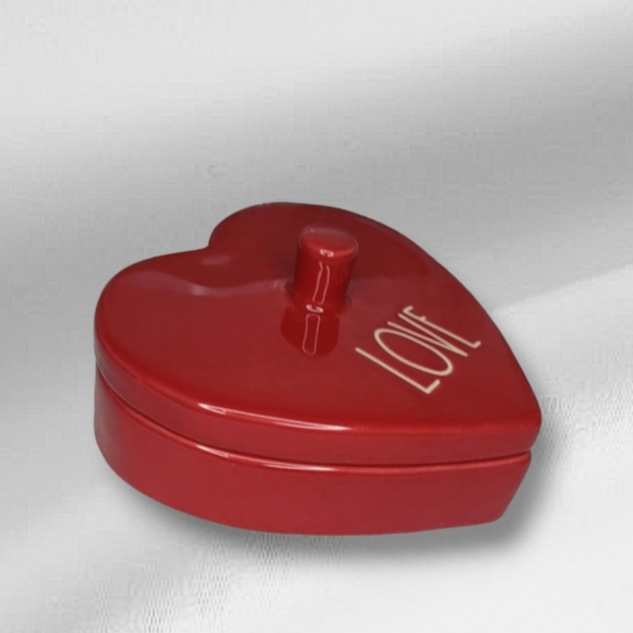 NEW Rae Dunn covered heart shaped LOVE trinket/jewelry box or candy dish - Picture 6 of 6